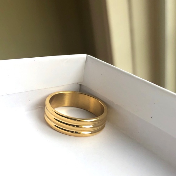 Trio Ancien Gold Ring - Picture 2 of 4